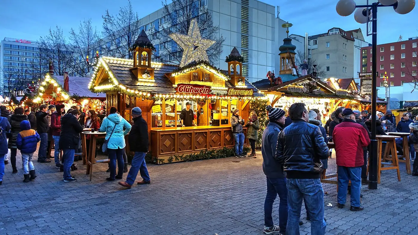 Christkindlmarkt am Alten Rathaus in Deggendorf